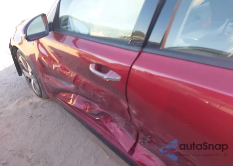 2019 Kia Optima S из США, поврежденный, VIN 5XXGT4L33KG355605